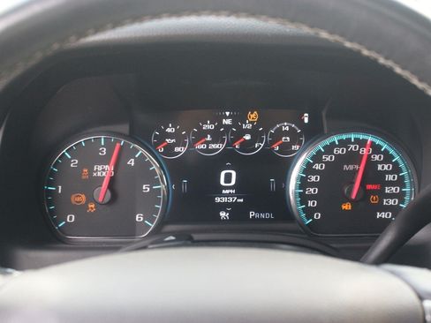 Used 2020 Chevrolet Suburban Premier w/ Premier Plus Edition AWD/4WD image 16