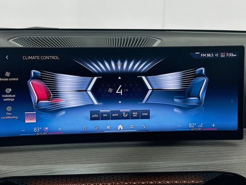 Used 2025 BMW 330i Sedan image 24