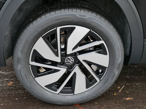 New 2026 Volkswagen Atlas SE image 5