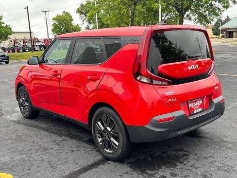 Used 2022 Kia Soul EX FWD image 3