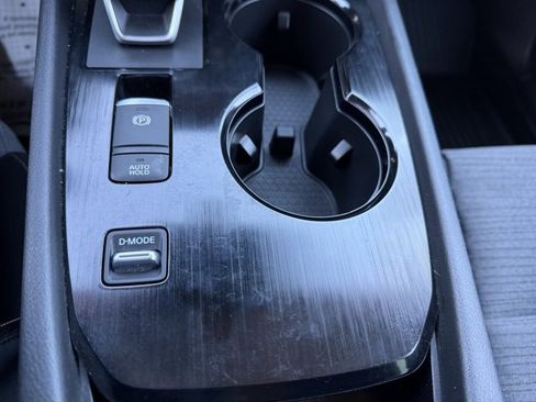 Certified 2023 Nissan Rogue SV image 24