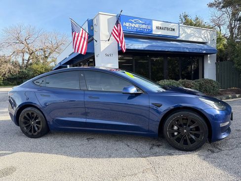 Used 2022 Tesla Model 3 Standard Range image 23