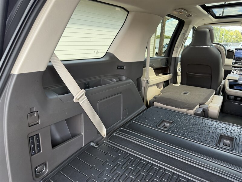 Used 2024 Lincoln Navigator Reserve AWD/4WD image 52