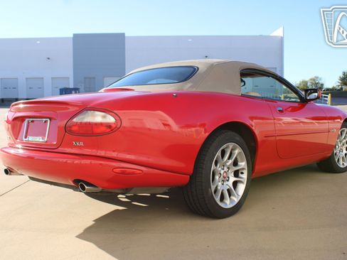 Used 2000 Jaguar XK8 Convertible image 16
