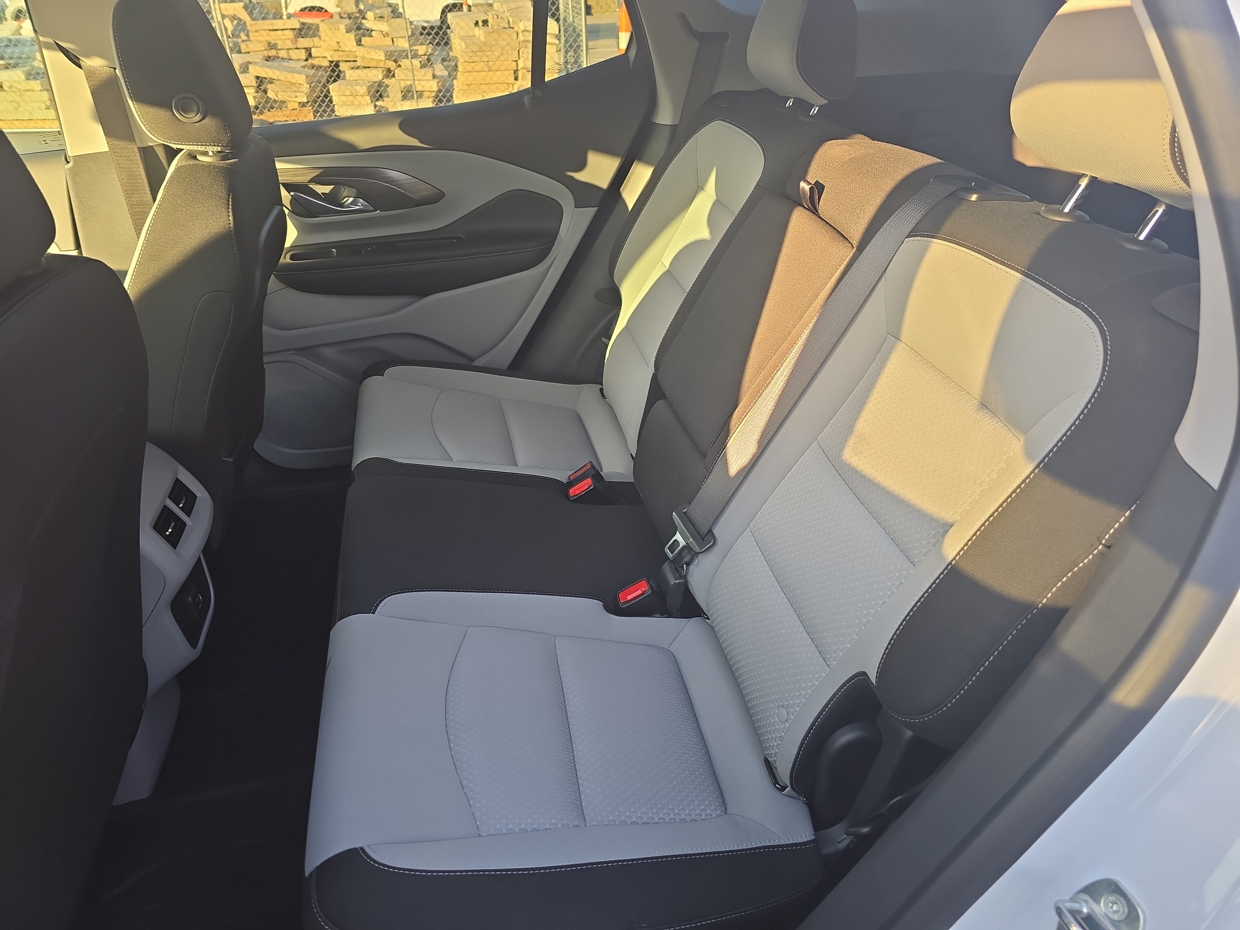 Used 2023 GMC Terrain SLE w/ Driver Convenience Package FWD image 13