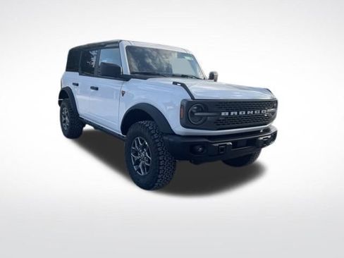 New 2025 Ford Bronco Badlands image 7
