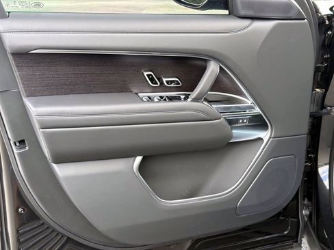 New 2026 Land Rover Range Rover Long Wheelbase SE AWD/4WD image 16