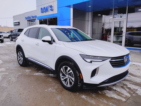 Used 2023 Buick Envision Essence image 3