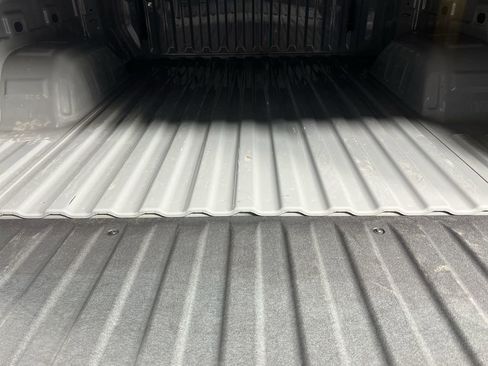 Used 2024 Chevrolet Silverado 1500 LT image 24