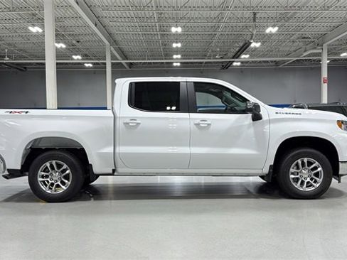 New 2026 Chevrolet Silverado 1500 LT image 3