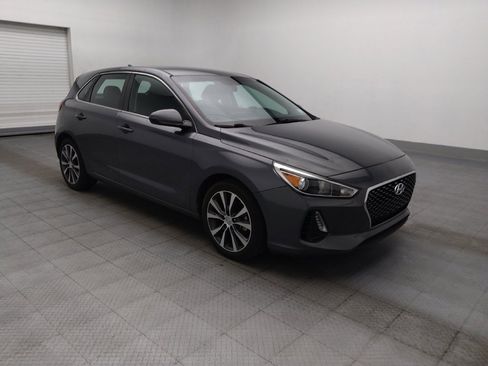 Used 2018 Hyundai Elantra GT FWD image 11