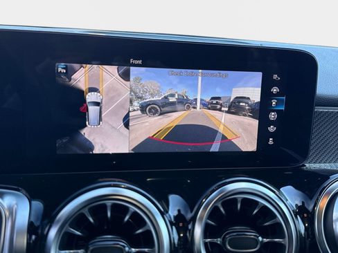 Used 2023 Mercedes-Benz GLB 250 GLB 250 image 30