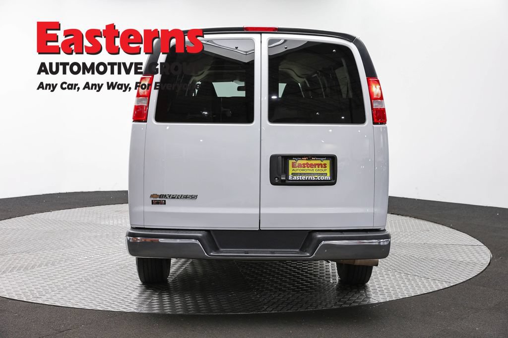 Used 2024 Chevrolet Express 3500 LT w/ LT Preferred Equipment Group RWD image 7