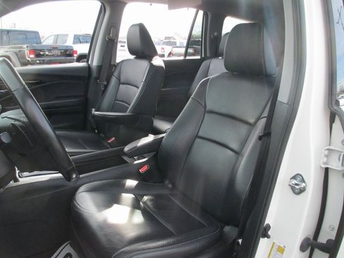 Used 2019 Honda Pilot Touring image 18