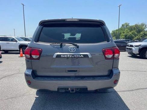 Used 2021 Toyota Sequoia Platinum AWD/4WD image 4