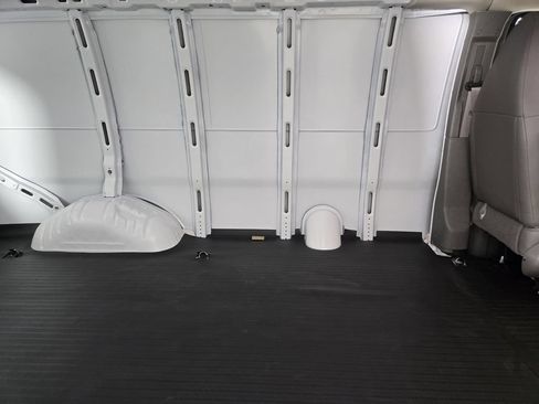 New 2026 Chevrolet Express 2500 w/ Communications Package RWD image 33