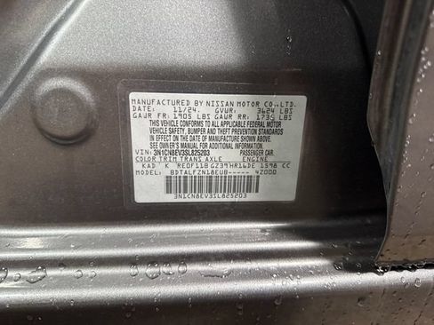 Used 2025 Nissan Versa SV FWD image 16