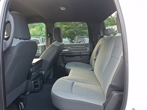 Used 2022 RAM 2500 Big Horn AWD/4WD image 11
