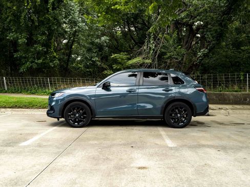Certified 2024 Honda HR-V Sport image 6