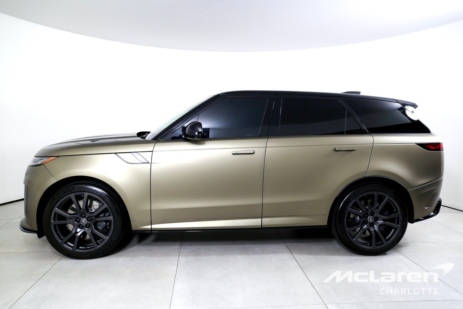 Used 2024 Land Rover Range Rover Sport SV Edition One Carbon Bronze AWD/4WD image 5