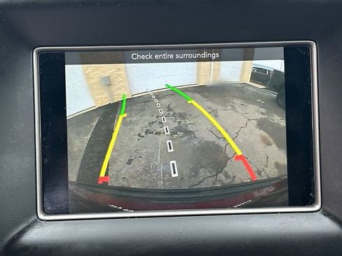 Used 2019 Jeep Grand Cherokee Laredo AWD/4WD image 33