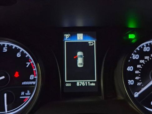 Used 2022 Toyota Camry SE FWD image 18