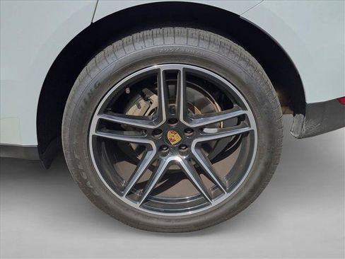 Used 2021 Porsche Macan S AWD/4WD image 23