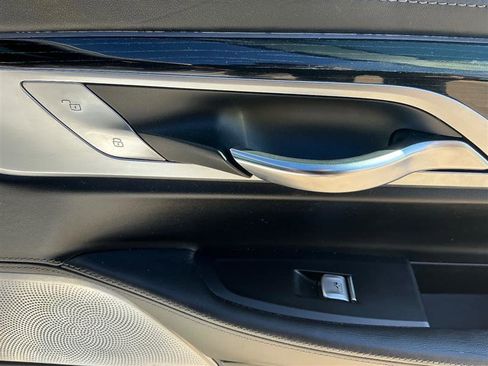 Used 2016 BMW 750i xDrive image 38