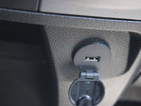 Used 2022 RAM 1500 Tradesman w/ Chrome Plus Package RWD image 34