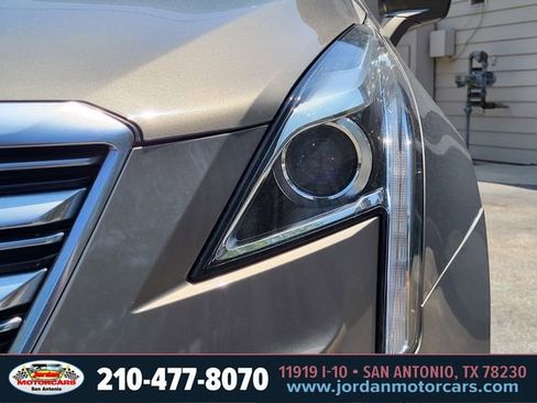 Used 2017 Cadillac XT5 Luxury w/ Driver Awareness Package FWD image 10