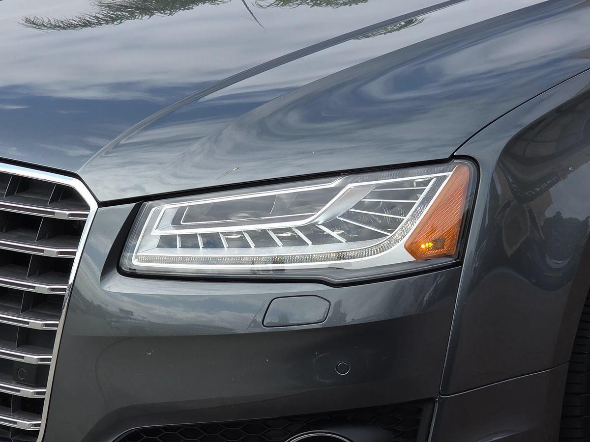 Used 2015 Audi S8 AWD/4WD image 6