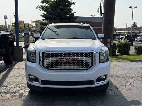 Used 2017 GMC Yukon Denali w/ Open Road Package AWD/4WD image 2
