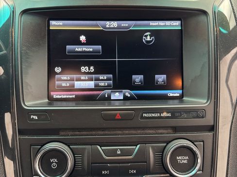 Used 2016 Ford Explorer XLT w/ Equipment Group 202A AWD/4WD image 15