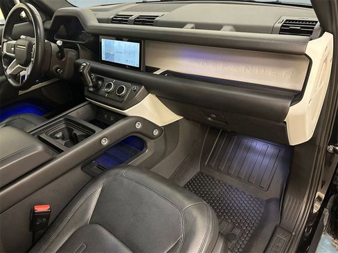 Used 2020 Land Rover Defender 110 First Edition image 6