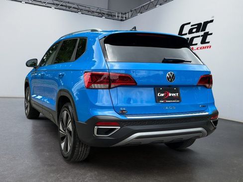 Used 2023 Volkswagen Taos SE w/ Panoramic Sunroof Package AWD/4WD image 5