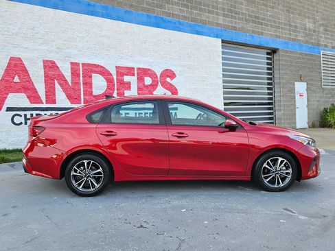 Used 2024 Kia Forte LXS FWD image 8