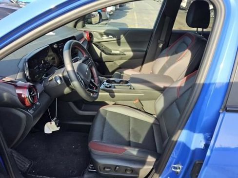Used 2025 Chevrolet Equinox RS w/ Safety and Technology Package FWD image 8
