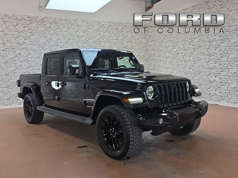 Used 2021 Jeep Gladiator Overland AWD/4WD image 1