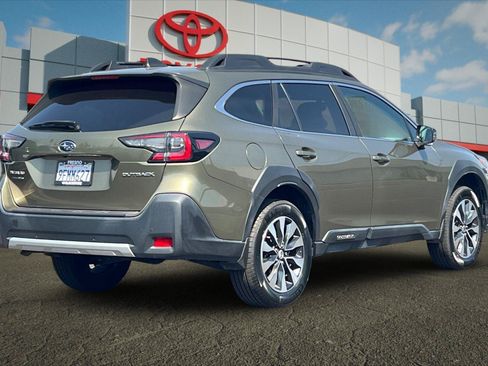 Used 2023 Subaru Outback Limited AWD/4WD image 3
