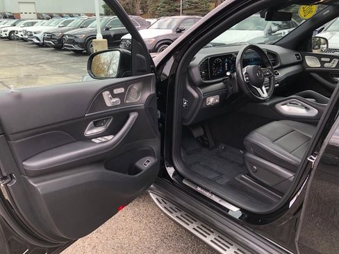 Certified 2022 Mercedes-Benz GLE 350 4MATIC w/ AMG Line Exterior image 11