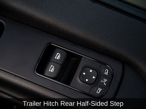 Used 2025 Mercedes-Benz Sprinter 2500 image 30