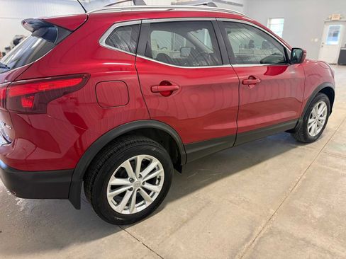 Used 2018 Nissan Rogue Sport SV w/ SV All-Weather Package AWD/4WD image 16
