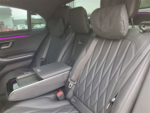 Used 2024 Mercedes-Benz S 63 AMG S w/ Carbon Fiber Exterior Package image 12