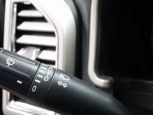 Used 2016 Ford F150 Lariat w/ Equipment Group 502A Luxury image 16