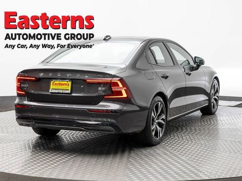 Used 2024 Volvo S60 B5 Core AWD/4WD image 5