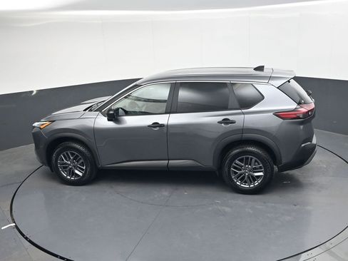 Used 2023 Nissan Rogue S image 23