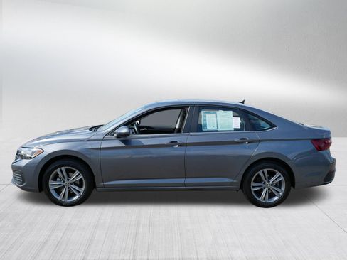 Certified 2023 Volkswagen Jetta SE FWD image 4