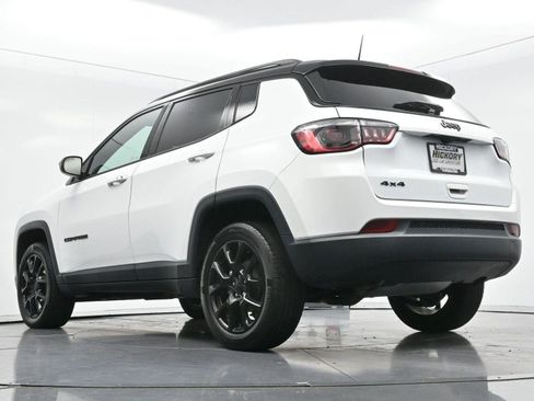 Used 2023 Jeep Compass Latitude AWD/4WD image 45