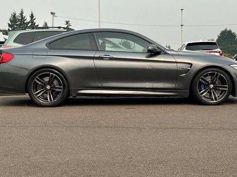 Used 2015 BMW M4 Coupe RWD image 3