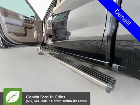 Used 2022 GMC Sierra 1500 Denali w/ Denali Premium Package AWD/4WD image 32